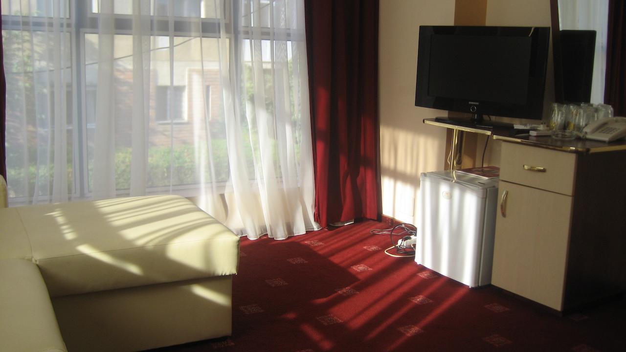 Hotel Palace Târgu Jiu Habitación foto